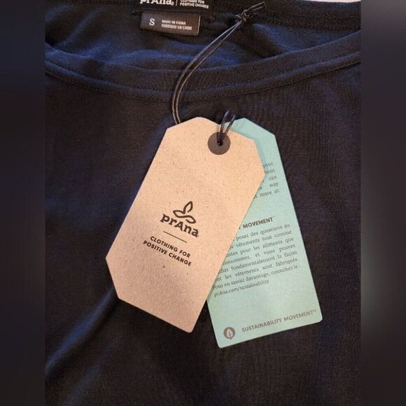 Prana Foundation UPF Water Resistant Peek A Boo Top Small Black - Picture 6 of 8